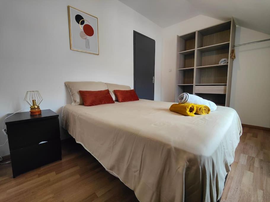 La Feline - Duplex - Vieux Valenciennes - Familial Daire Dış mekan fotoğraf